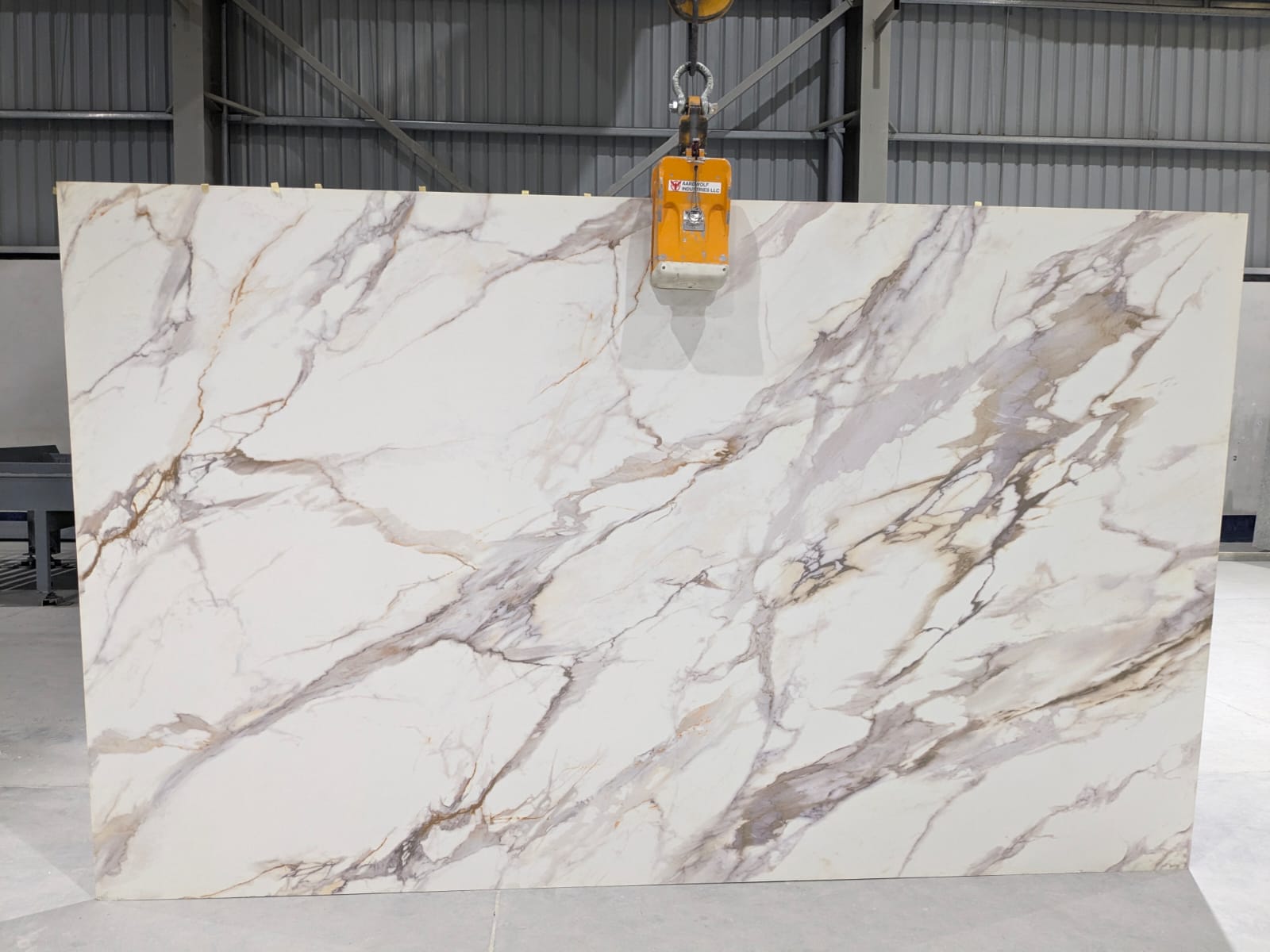Cristal Printed Quartz 3CM slab sample